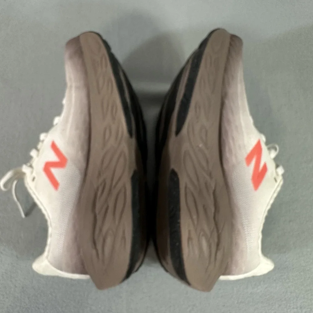 New Balance Fresh Foam X 1080v14 Womens Size 7 Running Shoes Sneakers